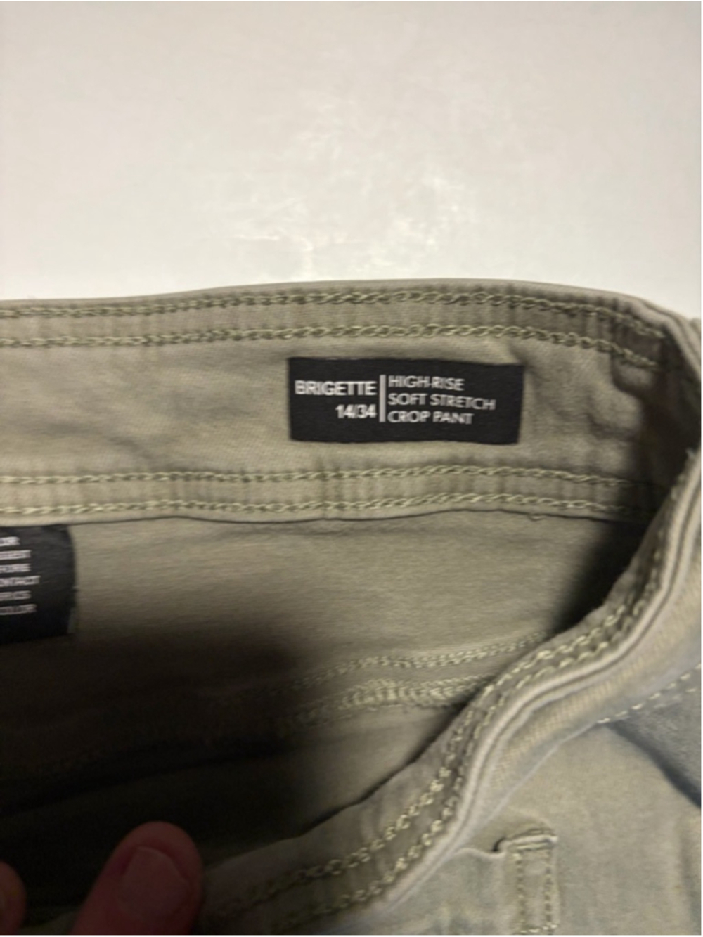 Women's Buffalo David Bitton Green High Rise Cropped Pants Size 14
200 - Picture 5 of 9